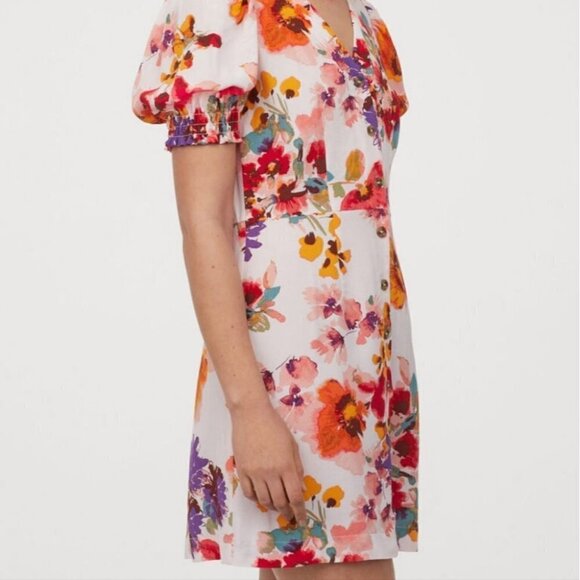 H&M light pink puff sleeve dress with large flowers - Picture 1 of 7